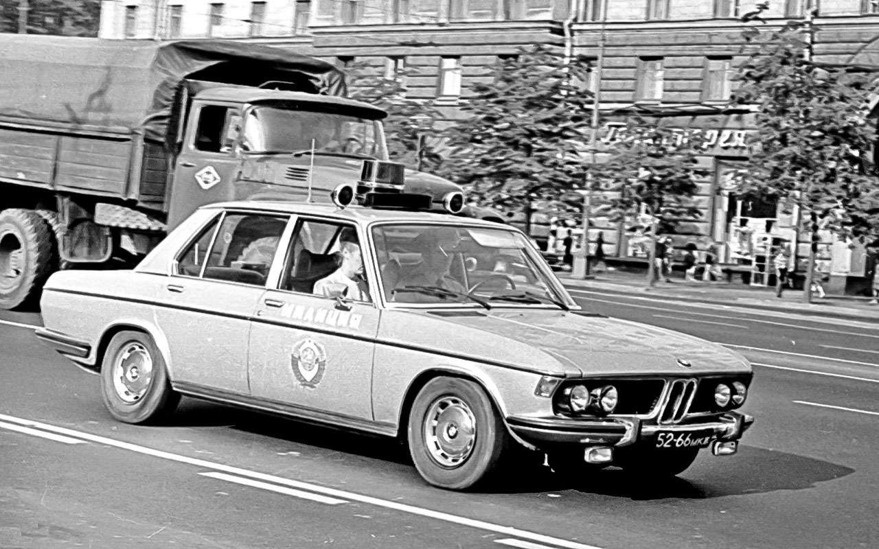 BMW пятой серии (E12)