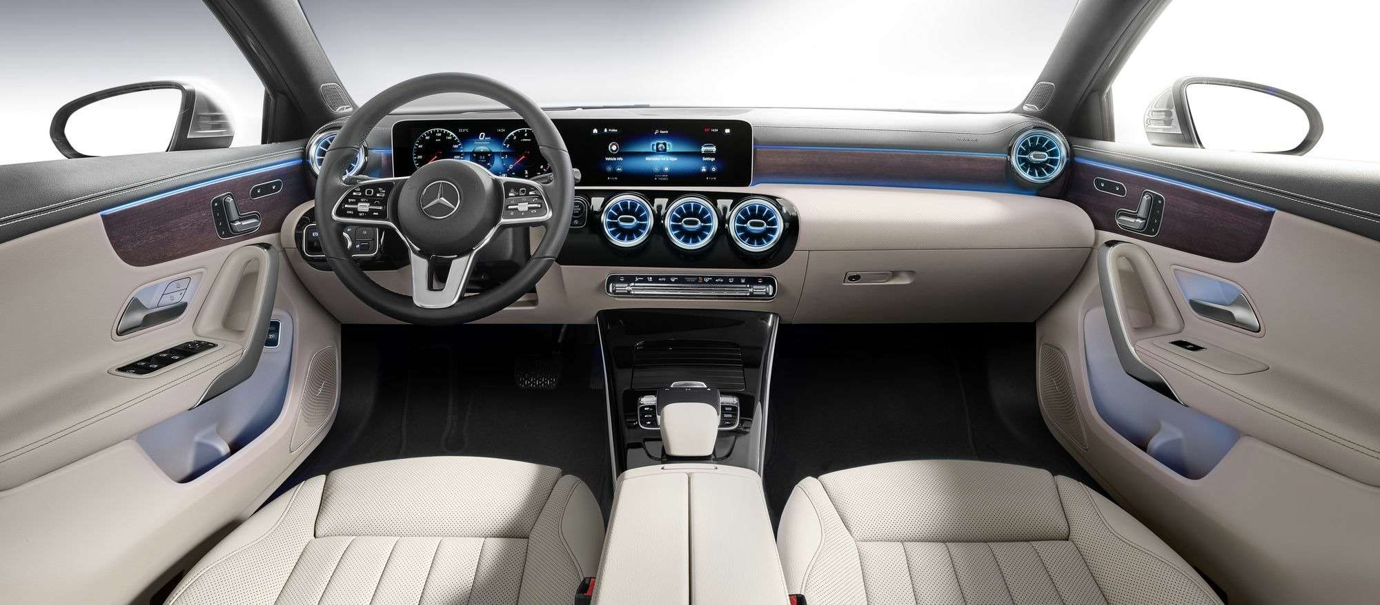 Евростандарт: представлен короткий седан Mercedes-Benz A-класса — фото 890435