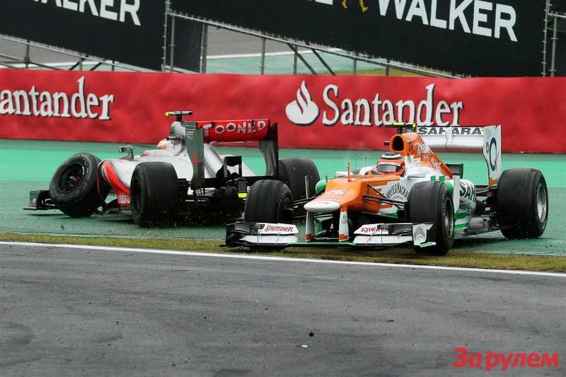 Последняя гонка за McLaren закончилась для Льюиса Хэмилтона безрезультатно - Нико Хюлькенберг выбил англичанина с трассы.