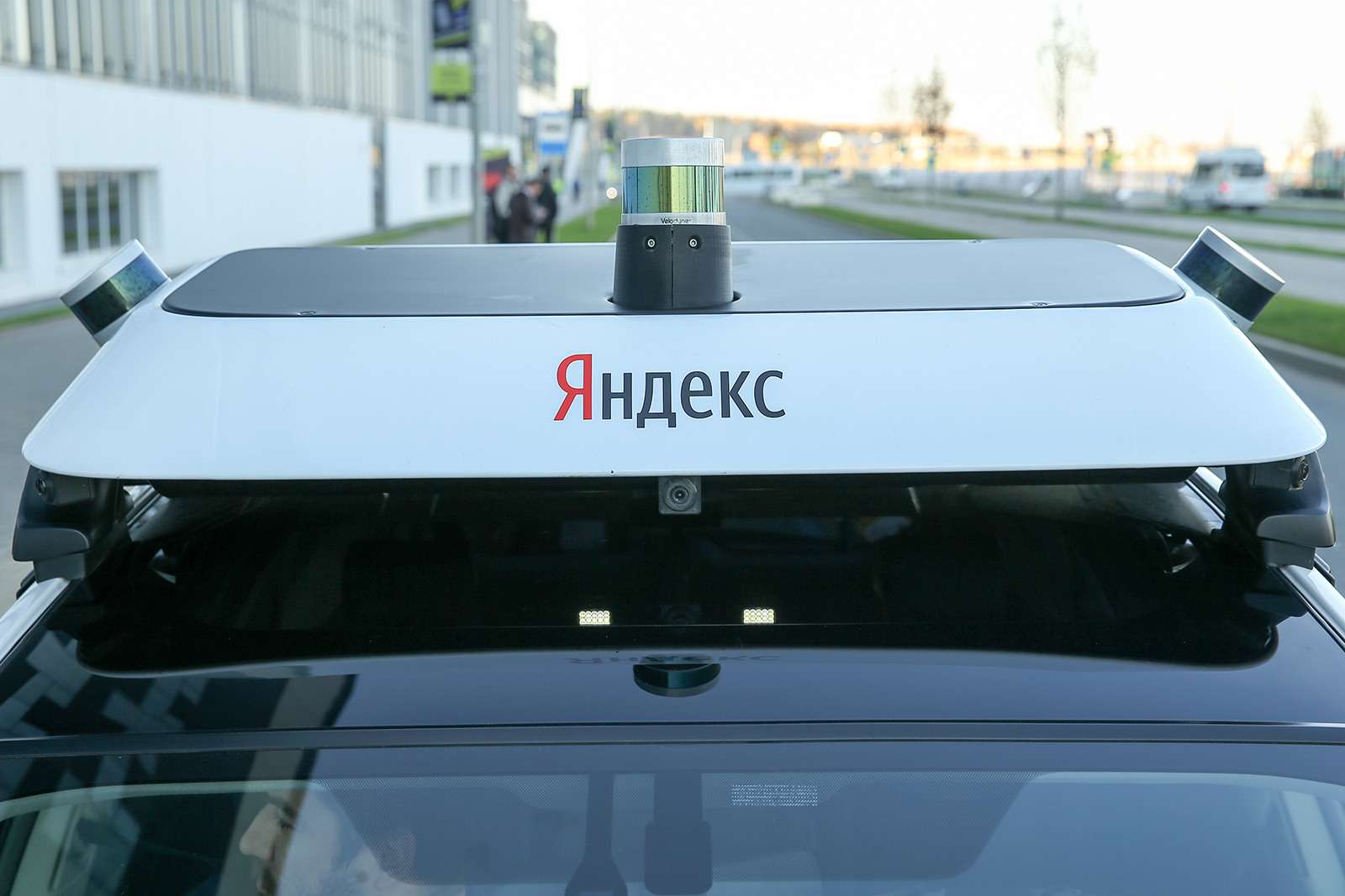 Yandex запустил беспилотное такси. Первый пассажир — Дмитрий Медведев — фото 914932