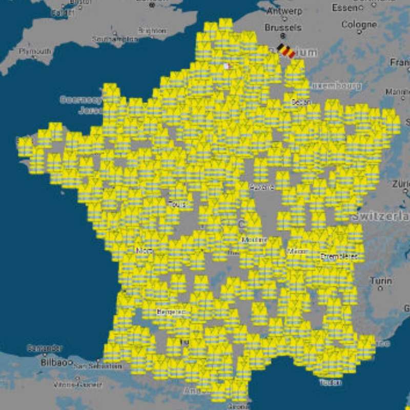 Карта перекрытых «Желтыми жилетами» дорог во Франции. Справедливости ради отметим, что в некоторых местах протестующие перекрывали трассы всего на несколько минут.