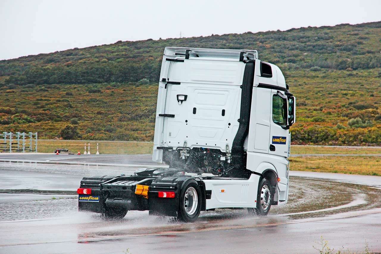 Шины грузовиков: как продлить срок их службы — фото 1256437