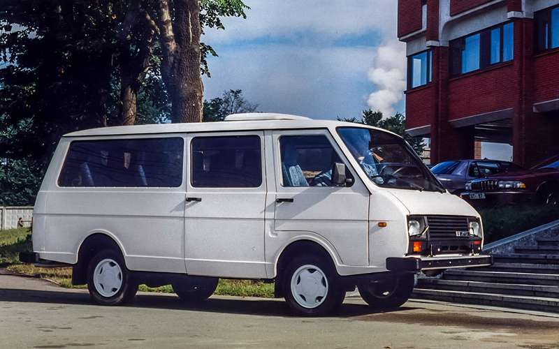 Тот самый «рафик»: полная история главного микроавтобуса СССР