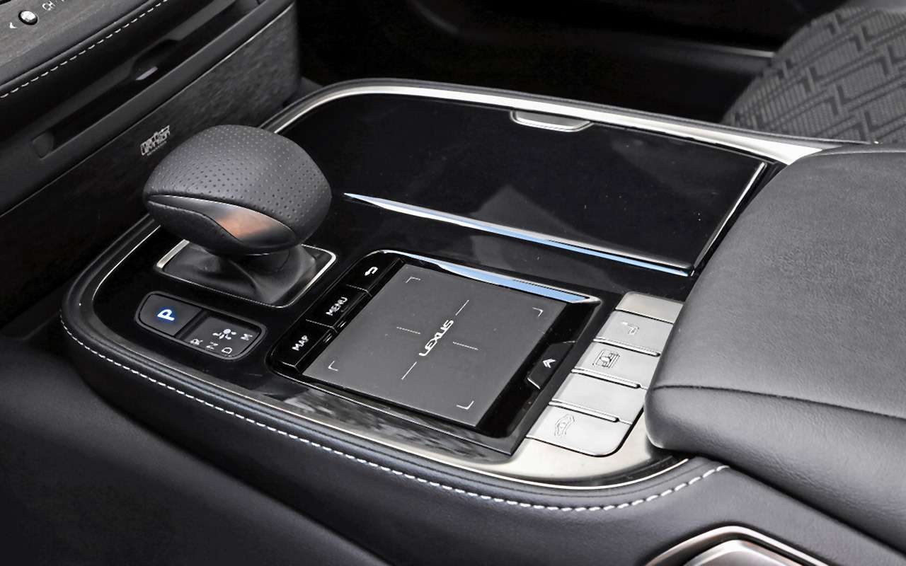 Большой тест престижных седанов: новый Lexus LS 500 и конкуренты — фото 928760