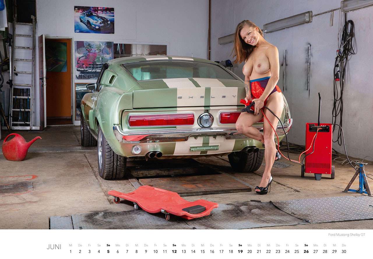 Календарь с девушками «Мечты механика-2022» вышел в свет — фото 1289505
