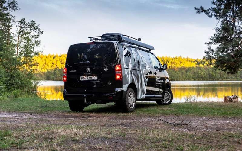 Peugeot привез в Россию кемпер на базе Traveller