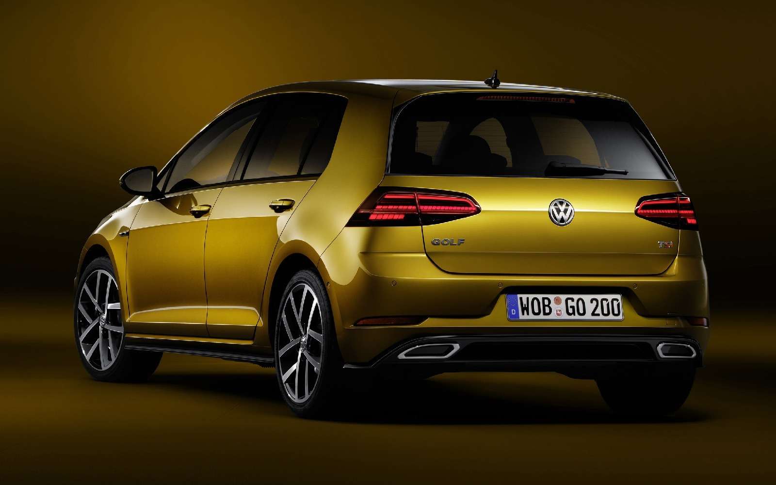 Дальнейшая оцифровка: Volkswagen представил обновленный Golf — фото 661702