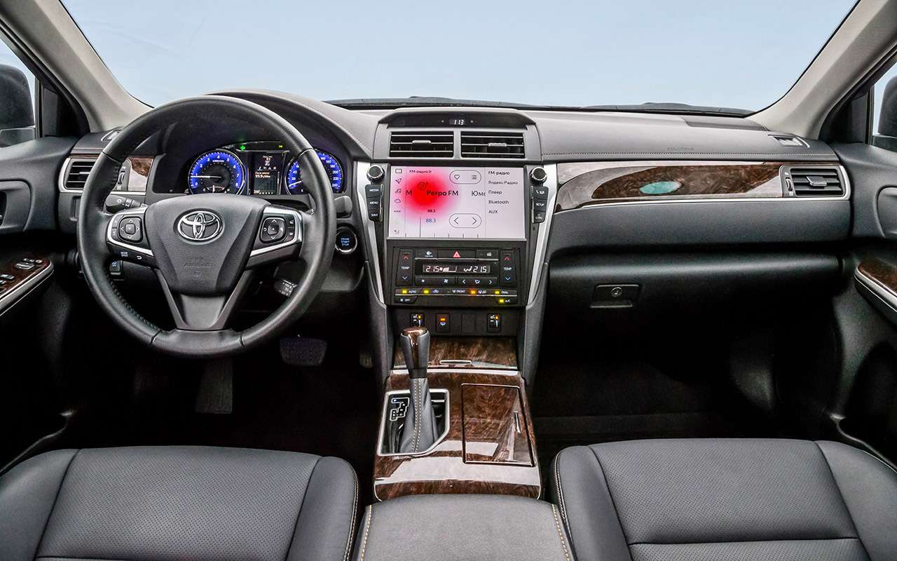 Hyundai Sonata против конкурентов — большой тест ЗР — фото 834916