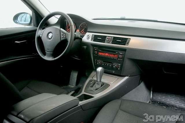 Тест Audi A4 2.0, Volvo S40 2.4, BMW 320i, Mercedes-Benz C230 Kompressor. Noblesse oblige — фото 56462