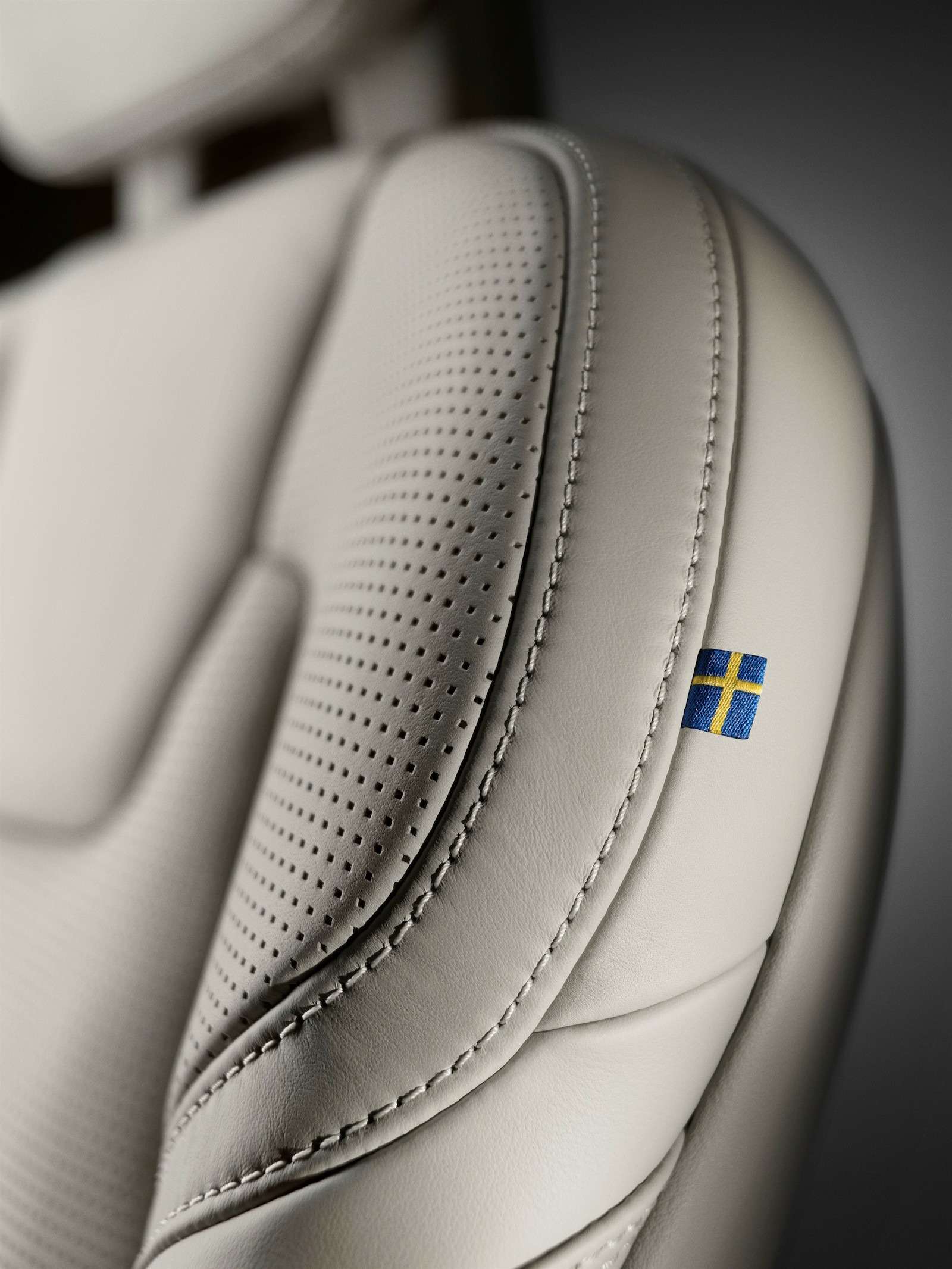 В Volvo всячески подчеркивают, что собирается их детище в Швеции.