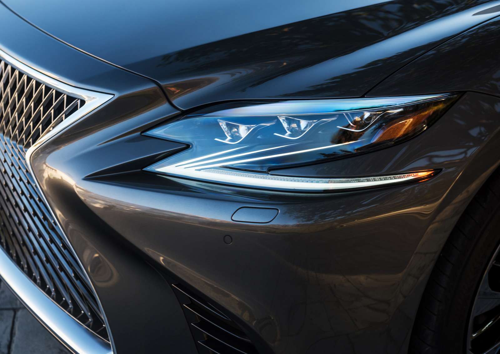 Проглотить S-класс: в Детройте дебютировал новый Lexus LS — фото 690258