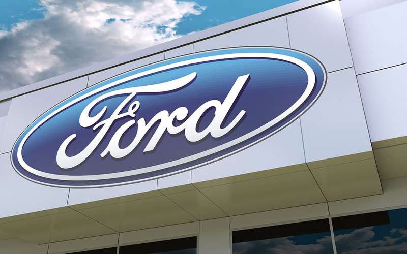 Мир меняется: Ford сокращает дилеров в Европе и нацеливается на онлайн-продажи