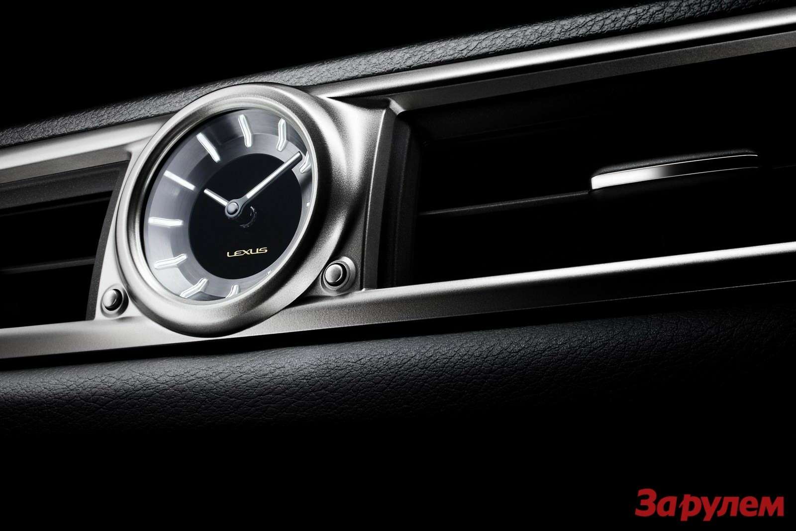2013-Lexus-GS-2