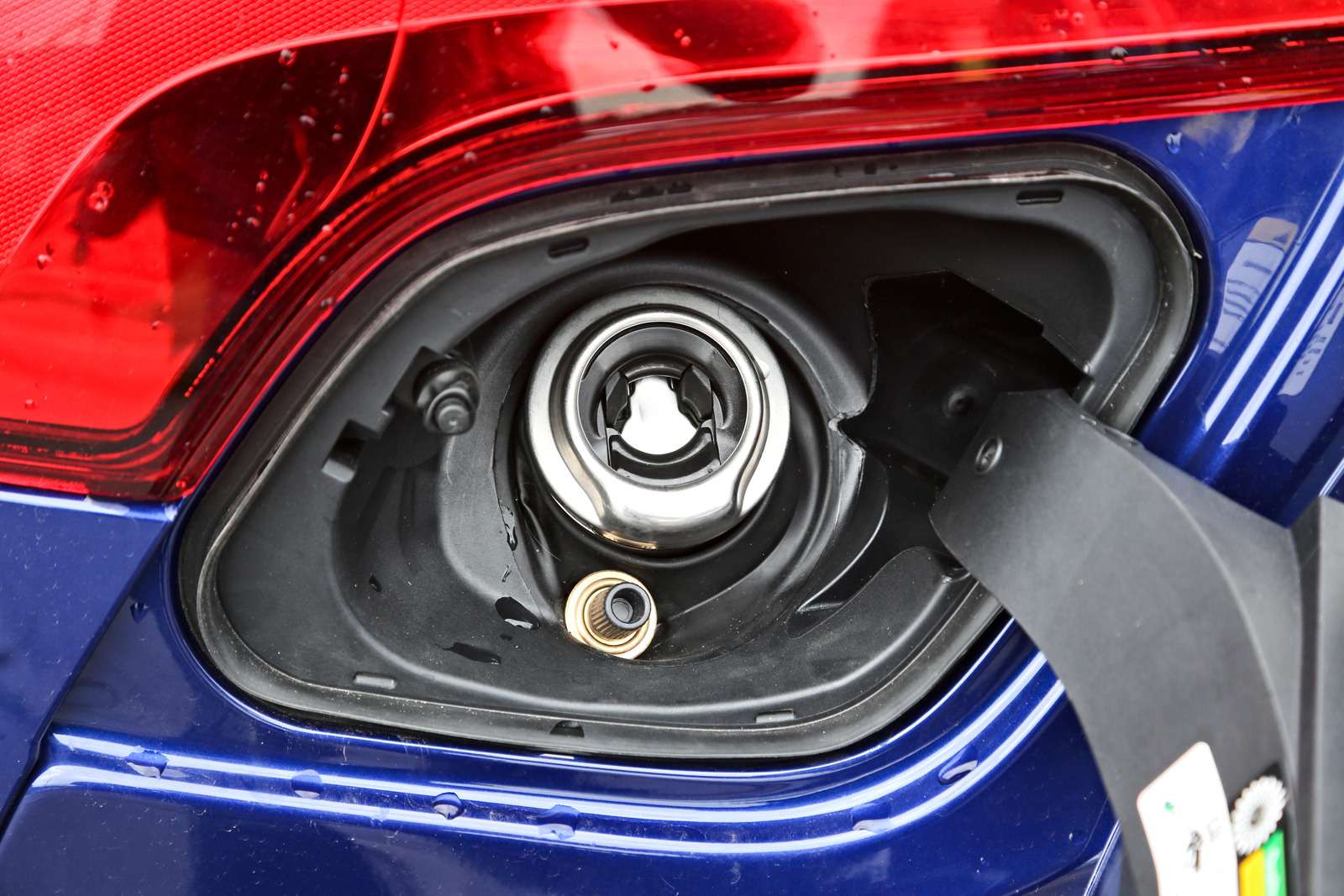 Тест Ford Focus LPG: экономим с пропан-бутаном — фото 603384