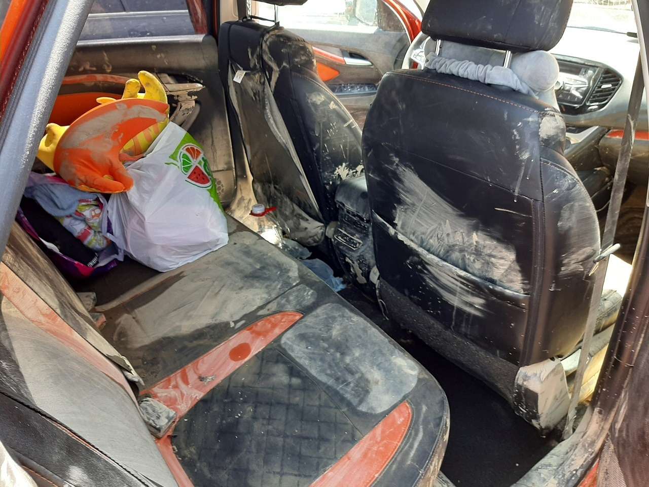 Владелец Весты показал свою машину после потопа в Краснодарском крае — фото 1260507