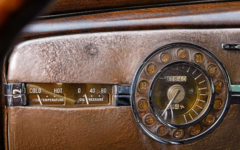 Packard Super Eight 1939: связей с этим иностранцем можно не бояться!