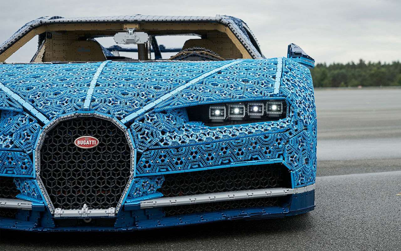 Bugatti Chiron из Lego — успейте посмотреть в Парке Горького — фото 987701
