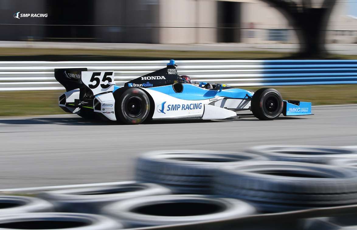 В 2014 году в IndyCar вводятся новые двигатели: 2,2-литровые моторы V6 непосредственного впрыска с двойным турбонаддувом. Поставщиками могут быть только Chevrolet или Honda. В Schmidt Peterson Motorsports решили остановиться на движках от Honda.