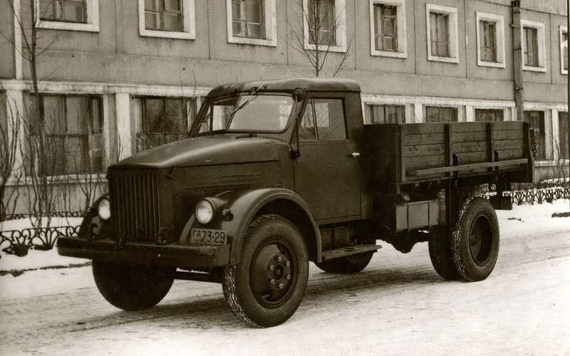 Заслуженный грузовик СССР: сколько в нем американского?