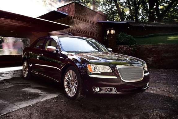 Chrysler 300 Luxury Series side-front view
