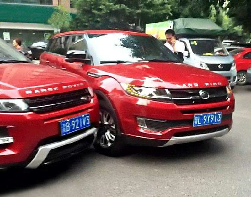 Атака клона: в Китае столкнулись Range Rover Evoque и его копия — фото 615384