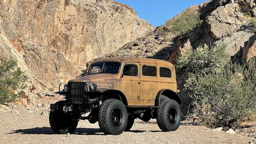 An old military truck has been turned into a chic SUV - photo 1398399