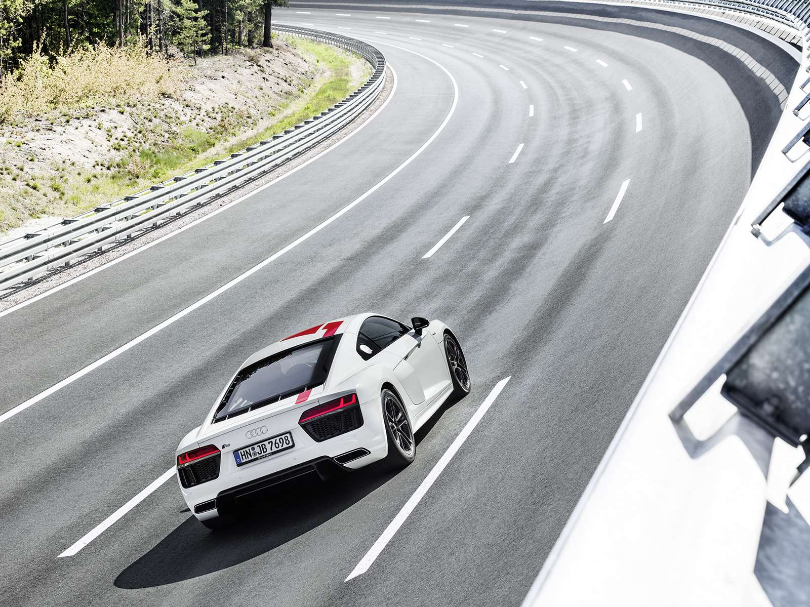Audi показала свою первую заднеприводную модель — фото 793574