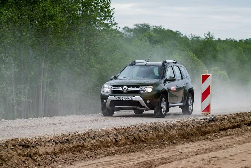 Renault Duster на военном полигоне и дорогах Прибалтики