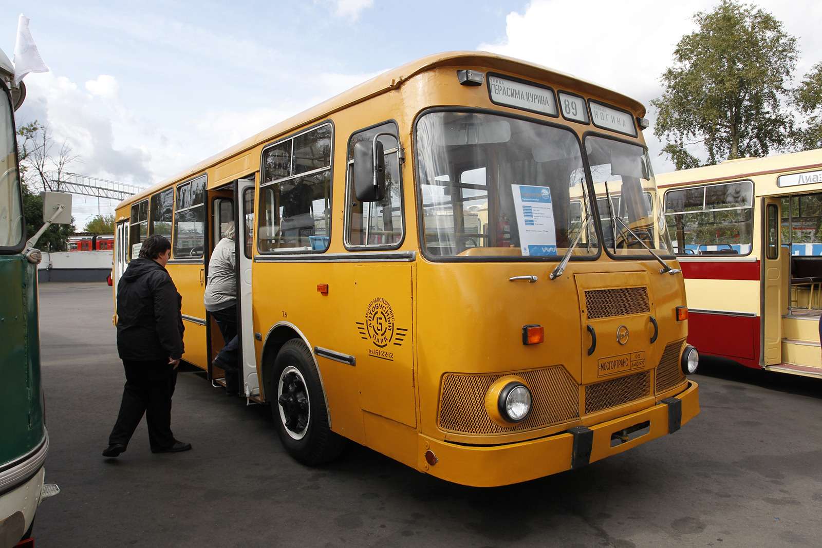Автобусы нашего детства — выставка пассажирского транспорта — фото 792684