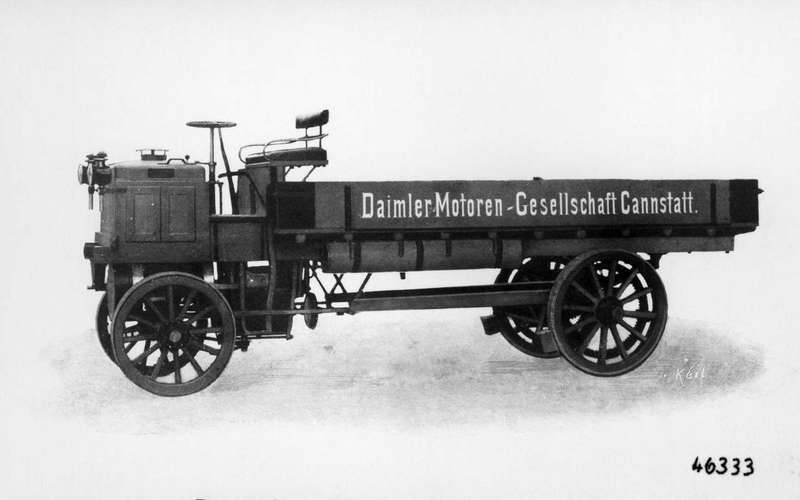 Кто построил самый первый в мире грузовик