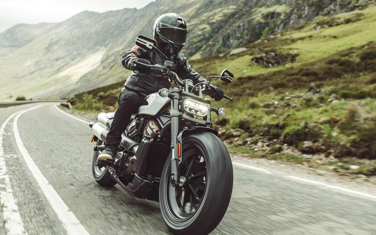 Новый Harley-Davidson — у него нет рамы! — фото 1261937